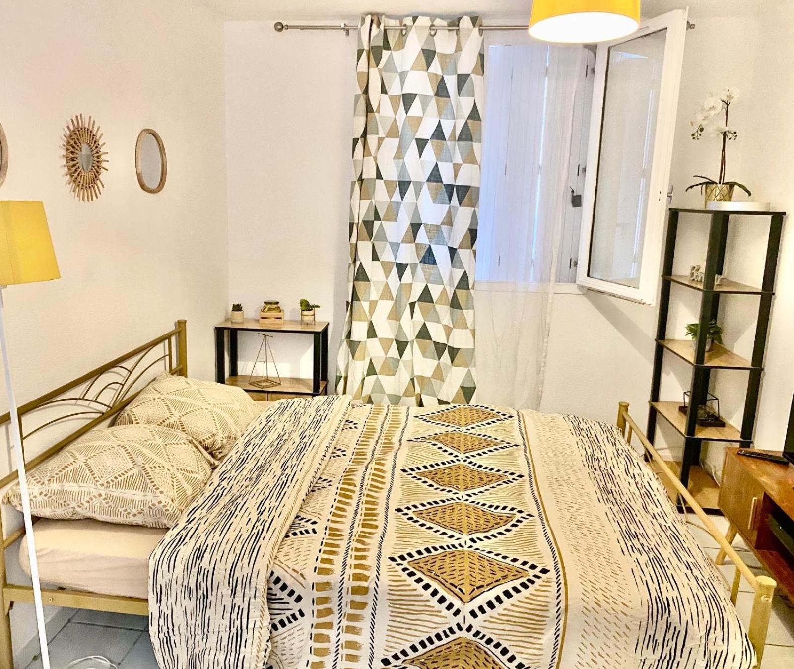 Studio A 5 Mn A Pied De La Gare Saint-Roch Montpellier Exterior foto